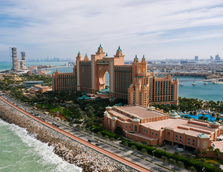 Atlantis The Palm resort on Dubai’s Palm Jumeirah with Aquaventure waterpark and Arabian Gulf views.